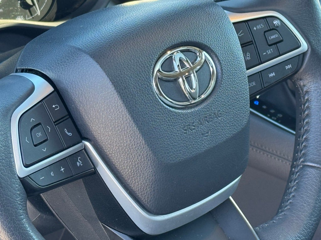 2023 Toyota Sienna XLE 7 Passenger