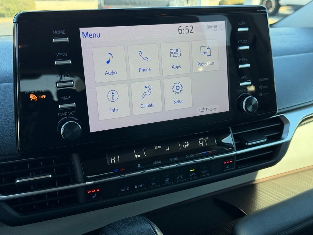 2023 Toyota Sienna XLE 7 Passenger