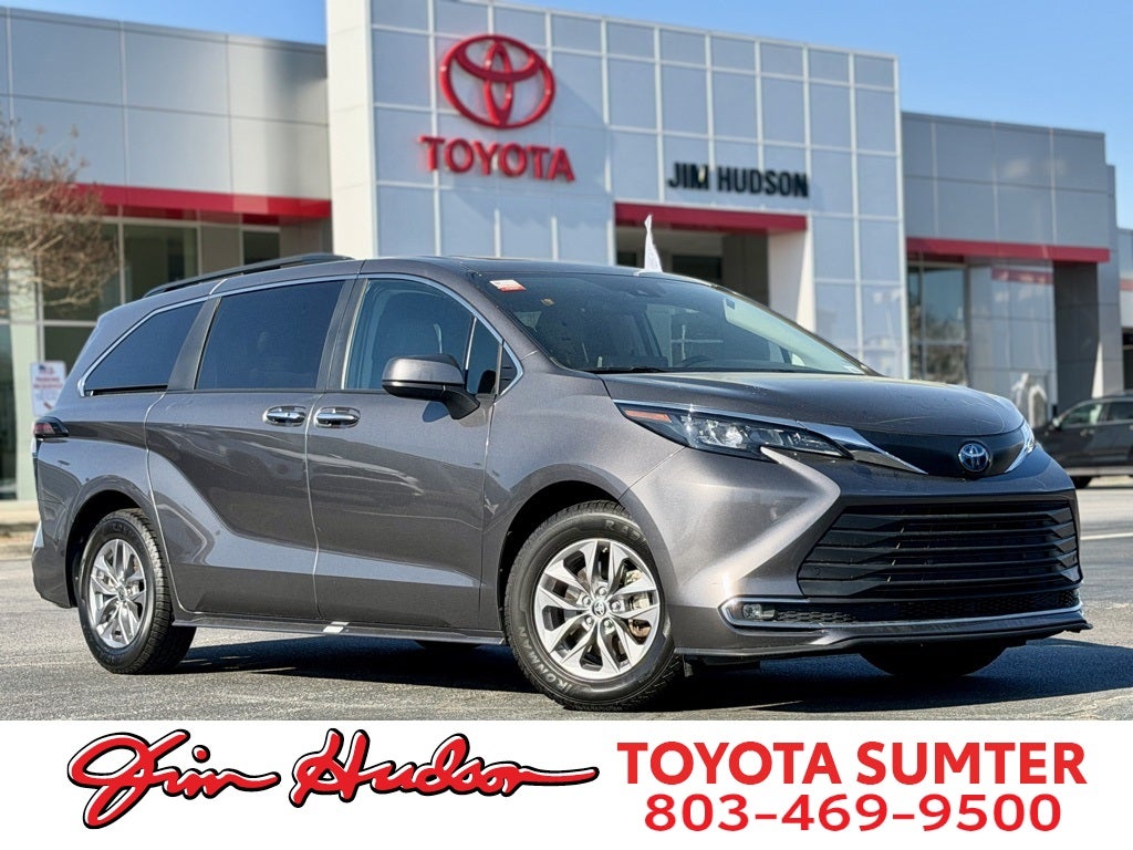 2024 Toyota Sienna XLE