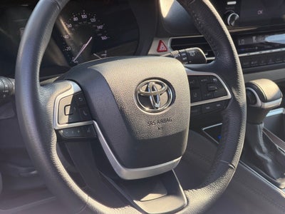 2024 Toyota Sienna XLE