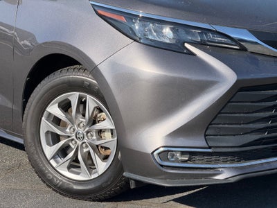 2024 Toyota Sienna XLE