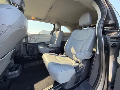 2024 Toyota Sienna XLE