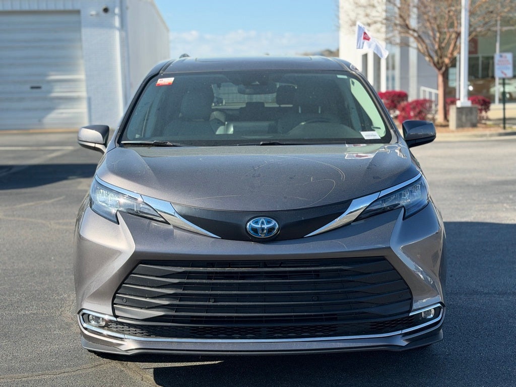 2024 Toyota Sienna XLE
