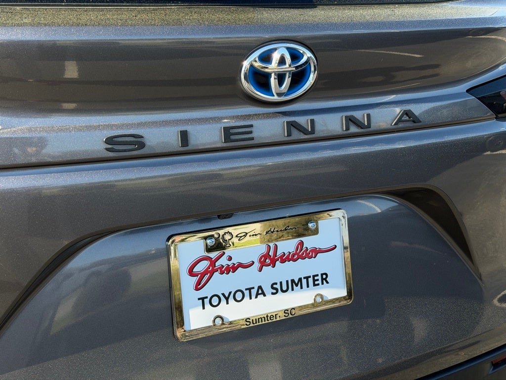 2024 Toyota Sienna XLE