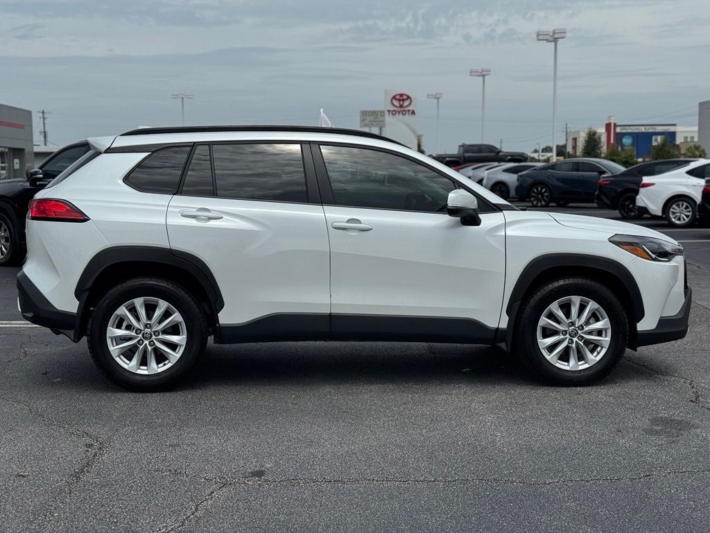 2024 Toyota Corolla Cross LE