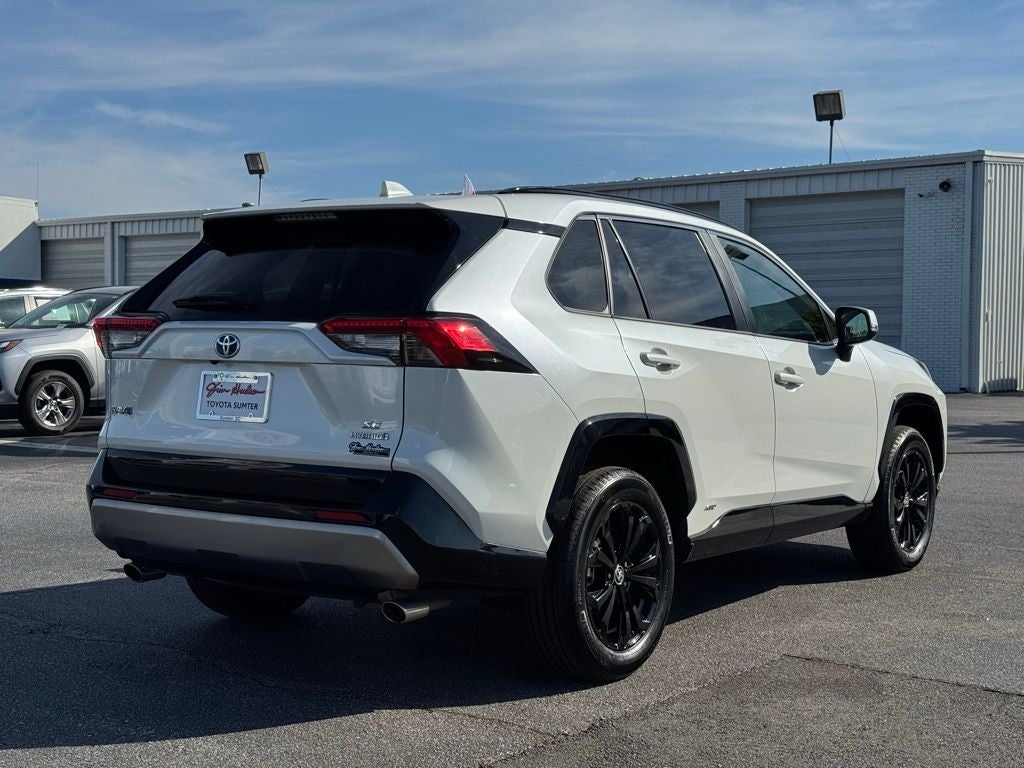 2022 Toyota RAV4 Hybrid SE