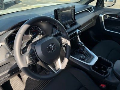 2022 Toyota RAV4 Hybrid SE
