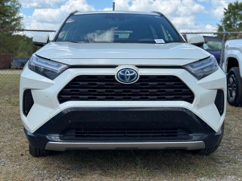 2022 Toyota RAV4 Hybrid SE