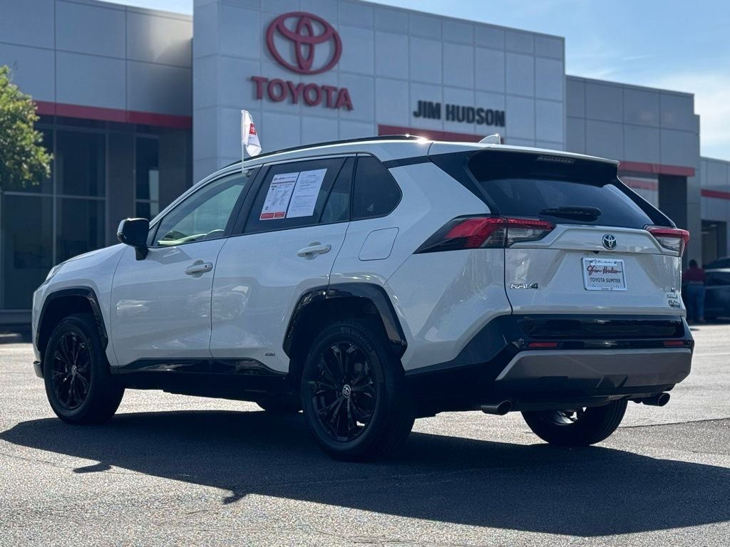 2022 Toyota RAV4 Hybrid SE
