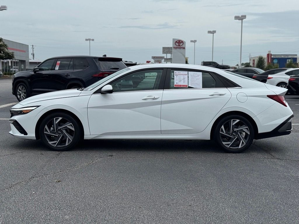 2025 Hyundai Elantra SEL Convenience