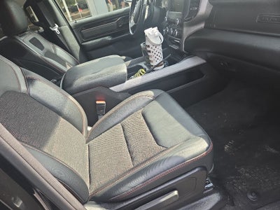 2022 RAM 1500 Big Horn/Lone Star BUILT TO SERVE EDITION