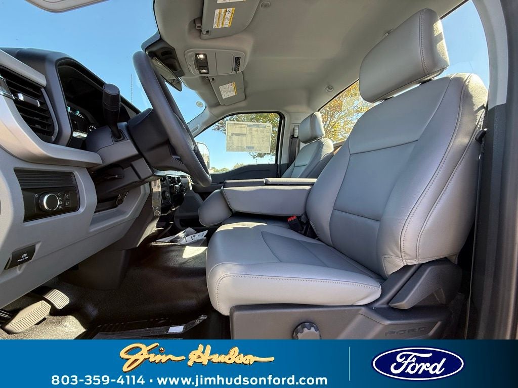 2026 Ford F-600SD XL