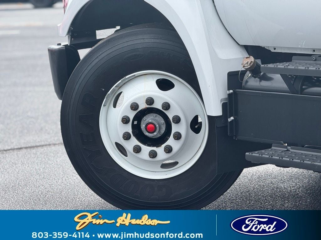 2025 Ford F-650SD Base