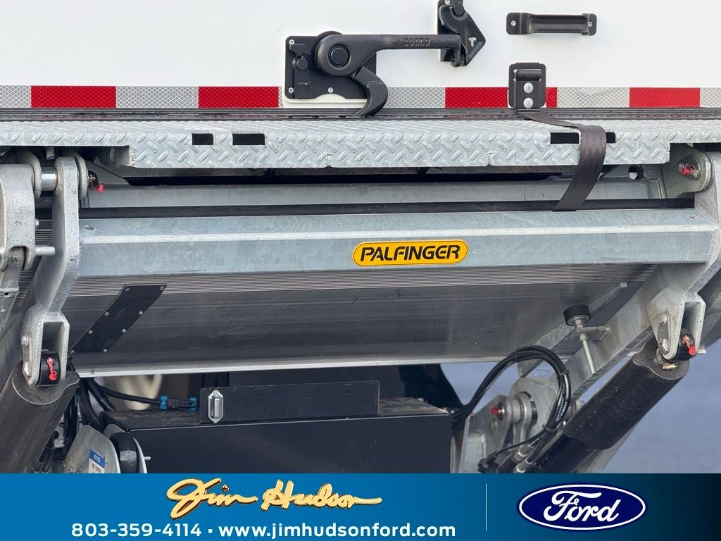 2025 Ford F-650SD 26FT MORGAN BOX W/ LIFTGATE
