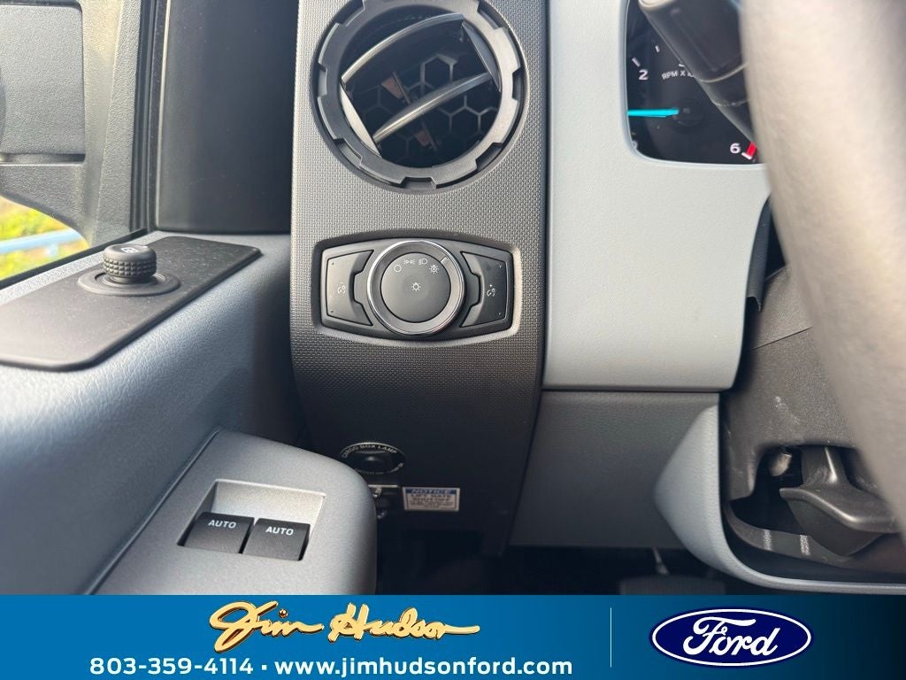 2025 Ford F-650SD 26FT MORGAN BOX W/ LIFTGATE