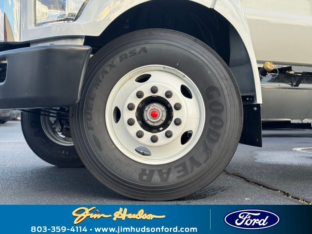 2025 Ford F-650SD 26FT MORGAN BOX W/ LIFTGATE