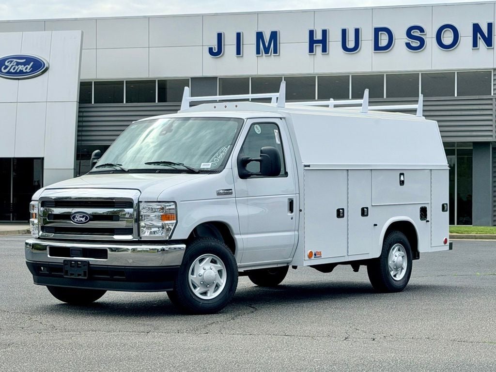 2027 Ford E-350SD Base Cutaway