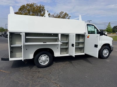 2027 Ford E-350SD Base Cutaway