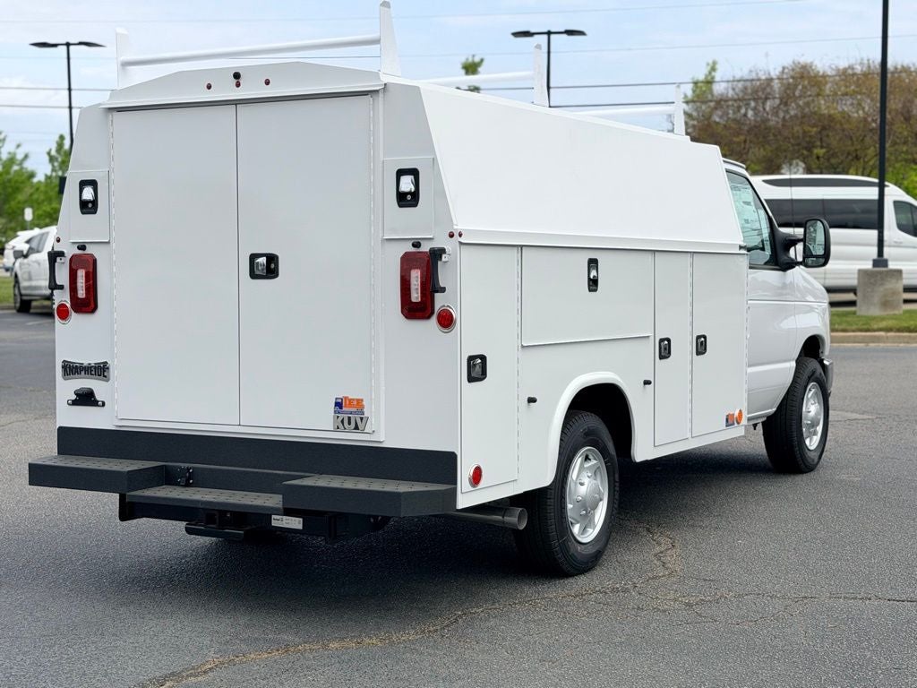 2027 Ford E-350SD Base Cutaway