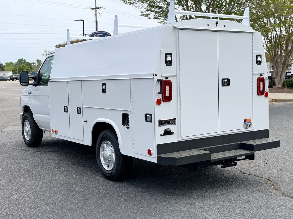 2027 Ford E-350SD Base Cutaway