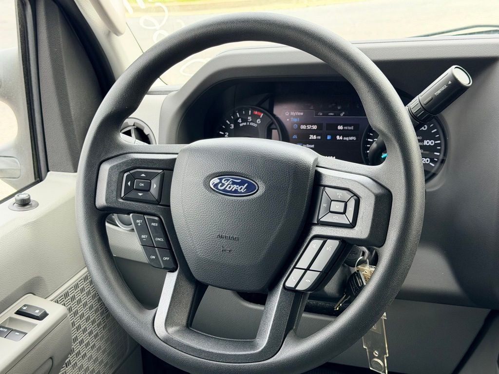 2027 Ford E-350SD Base Cutaway