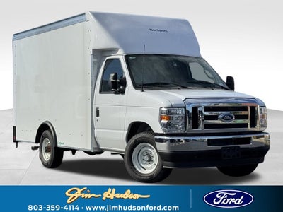 2025 Ford E-350SD Base Cutaway