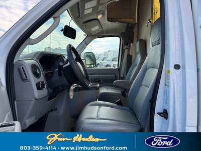 2025 Ford E-350SD Base Cutaway