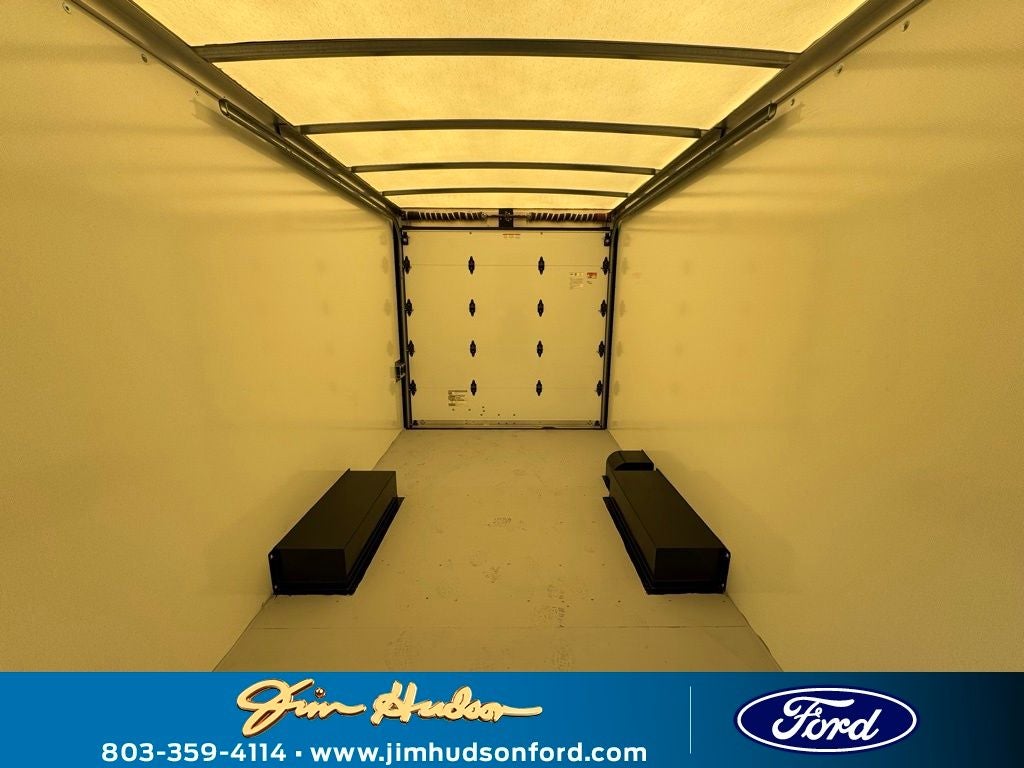 2025 Ford E-350SD Base Cutaway