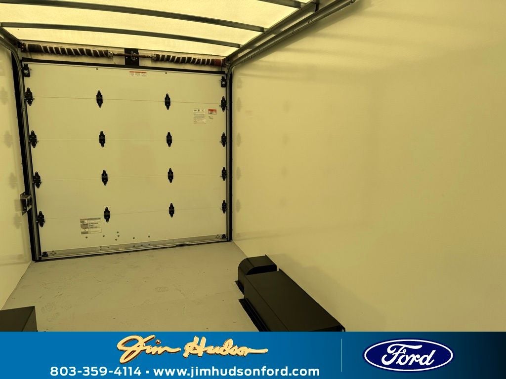 2025 Ford E-350SD Base Cutaway
