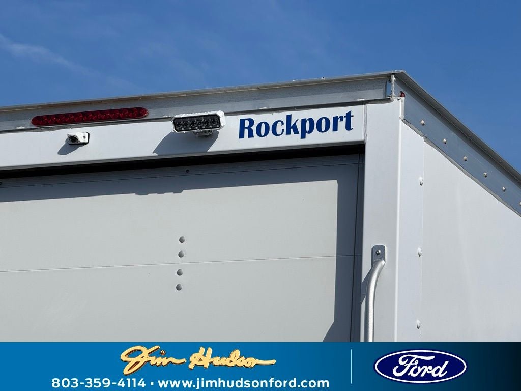 2025 Ford E-350SD Base Cutaway