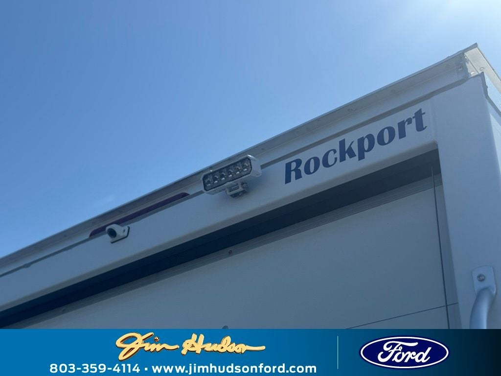 2025 Ford E-350SD Base Cutaway