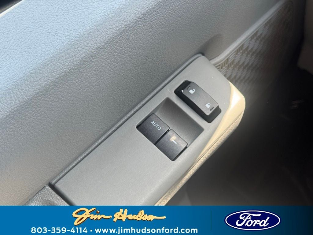 2025 Ford E-350SD Base Cutaway