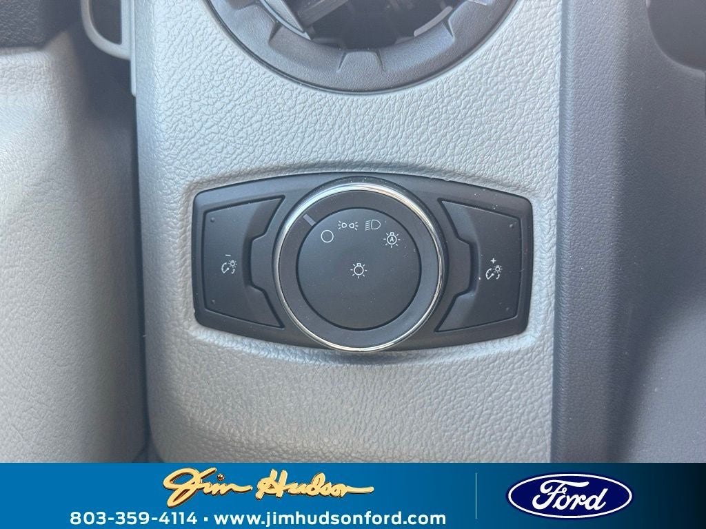 2025 Ford E-350SD Base Cutaway