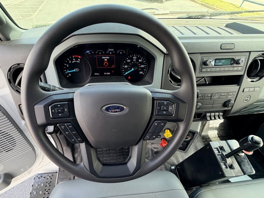 2027 Ford F-750SD Base