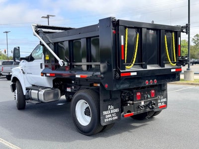 2027 Ford F-750SD Base