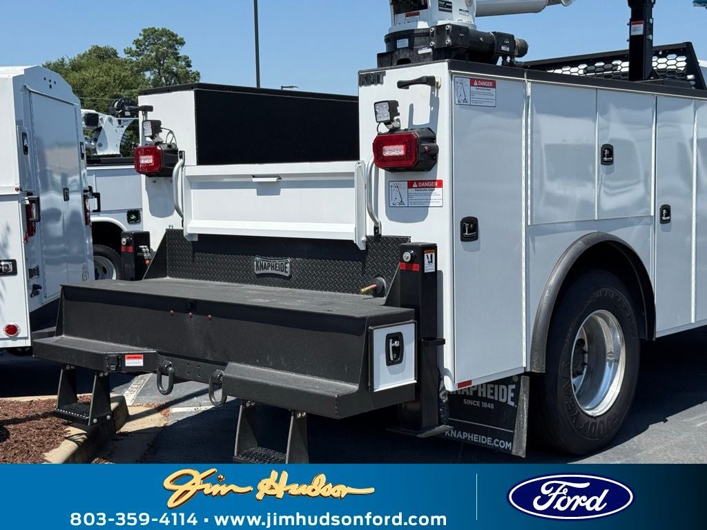 2026 Ford F-750SD Base
