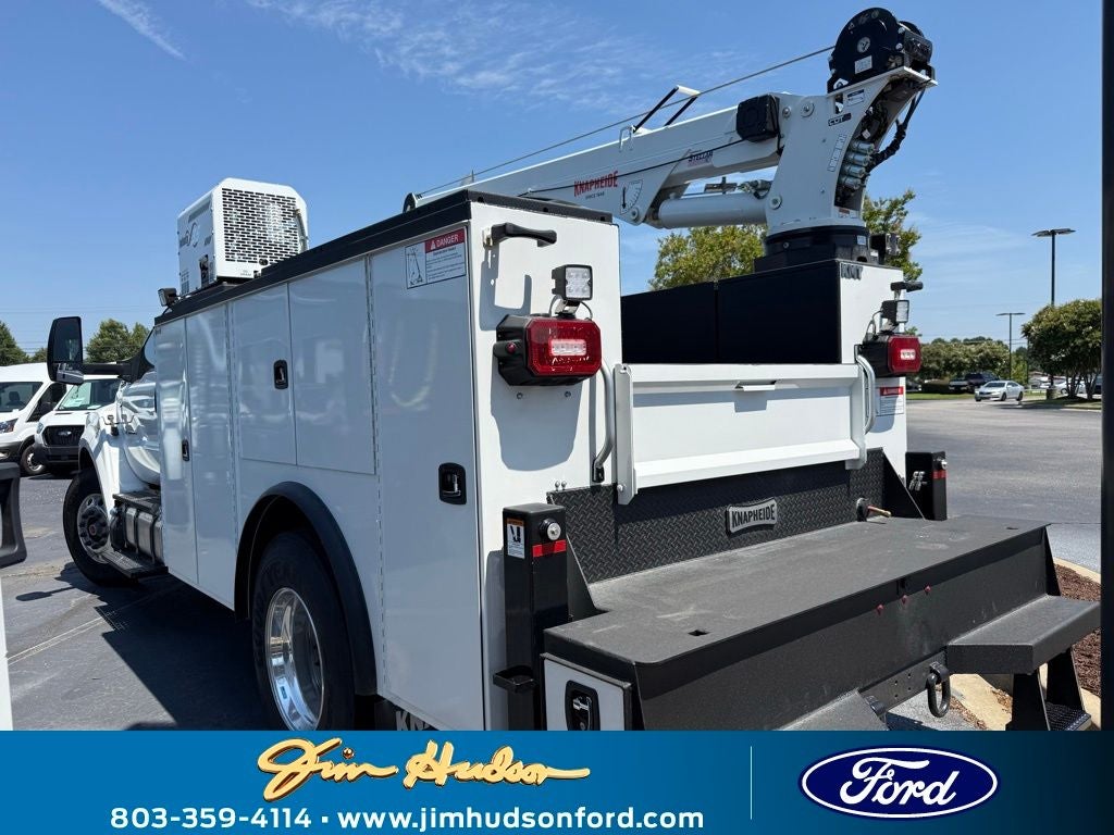 2026 Ford F-750SD Base