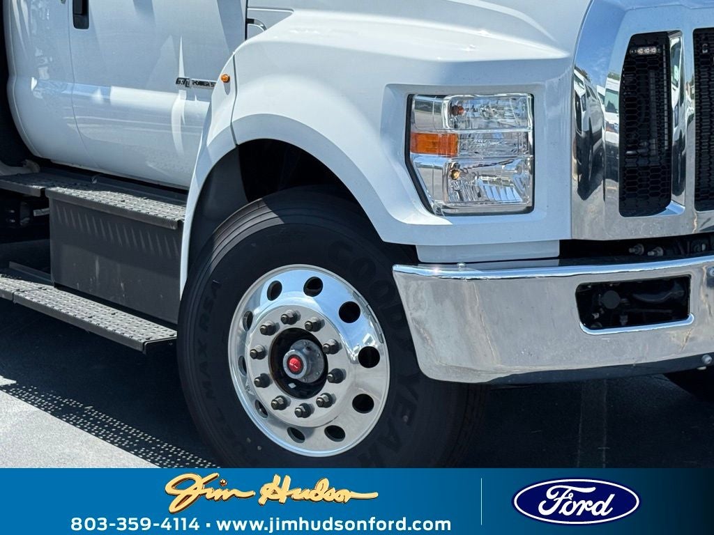 2026 Ford F-750SD Base