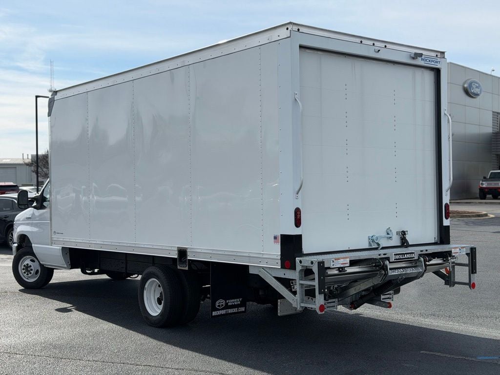 2026 Ford E-450SD Base