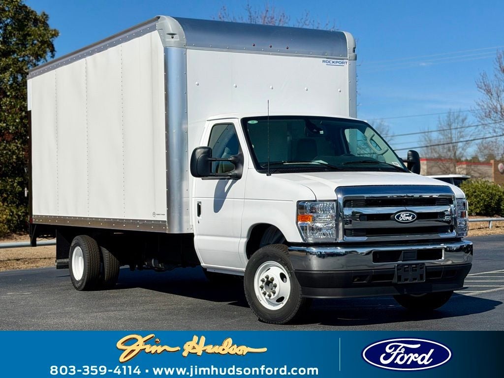 2026 Ford E-450SD Base