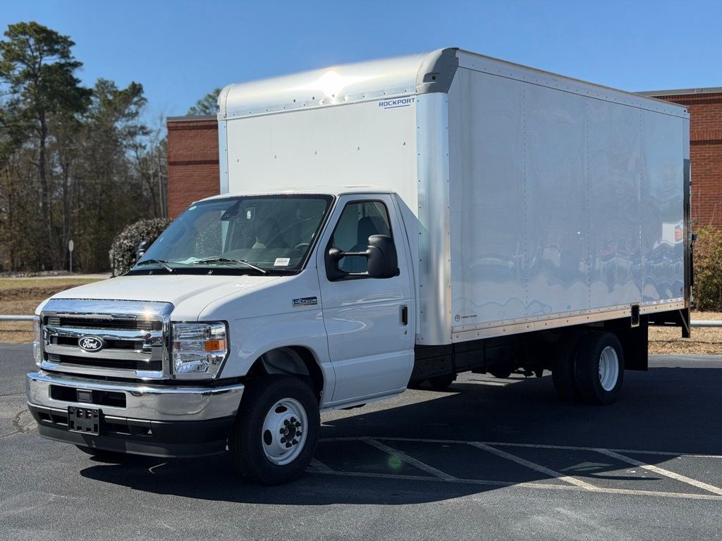 2026 Ford E-450SD Base