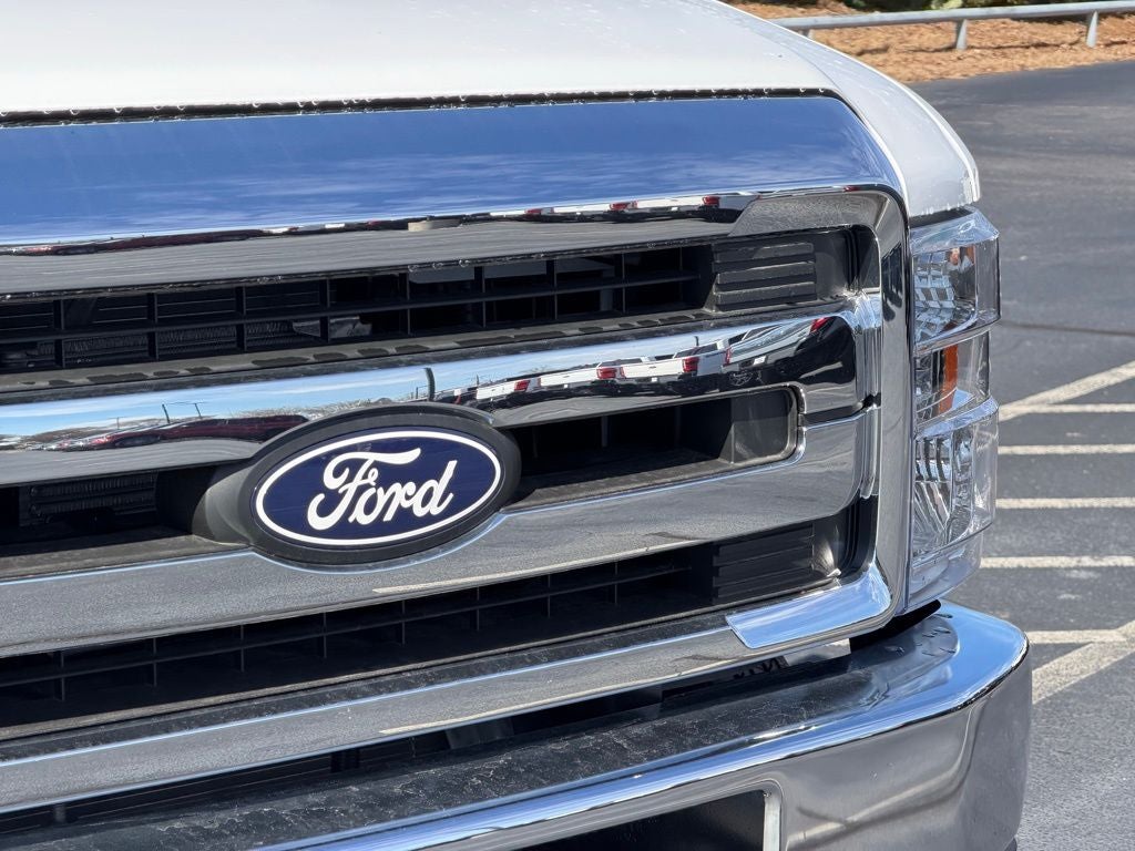 2026 Ford E-450SD Base