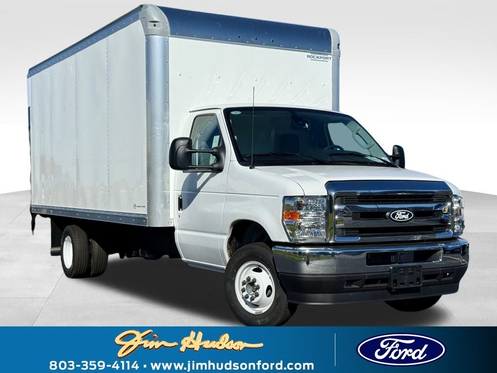 2026 Ford E-450SD Base