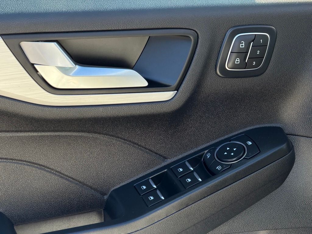 2025 Ford Escape Hybrid Platinum CERTIFIED PREM TECH PACKAGE