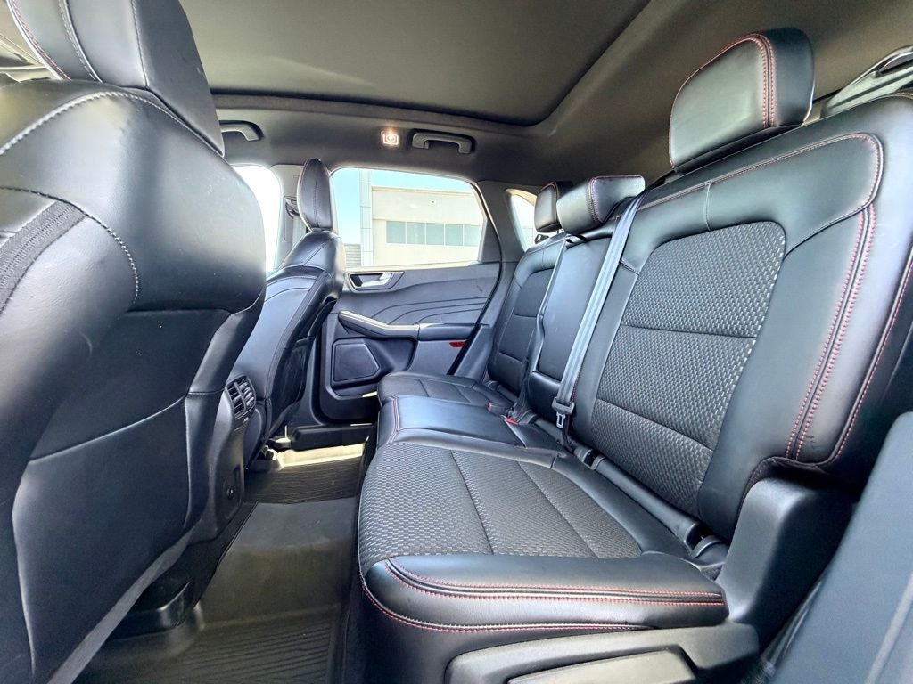 2024 Ford Escape ST-Line CERTIFIED PANO ROOF TECH PACKAGE HEATED SEATS