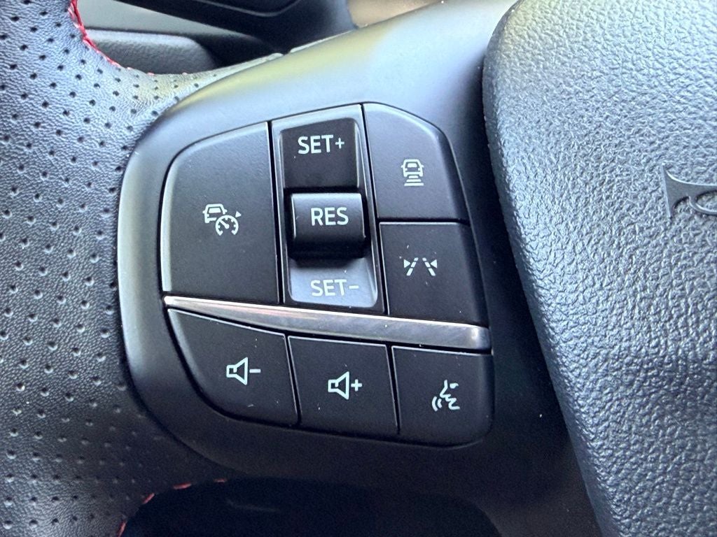 2024 Ford Escape ST-Line CERTIFIED PANO ROOF TECH PACKAGE HEATED SEATS