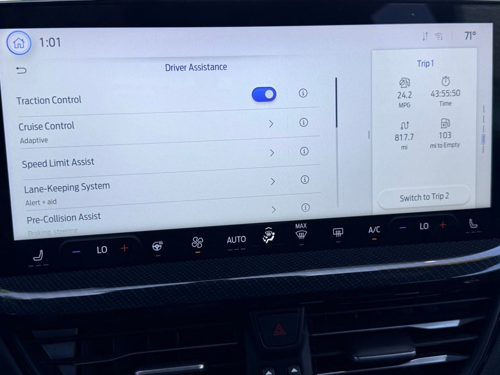 2024 Ford Escape ST-Line CERTIFIED PANO ROOF TECH PACKAGE HEATED SEATS