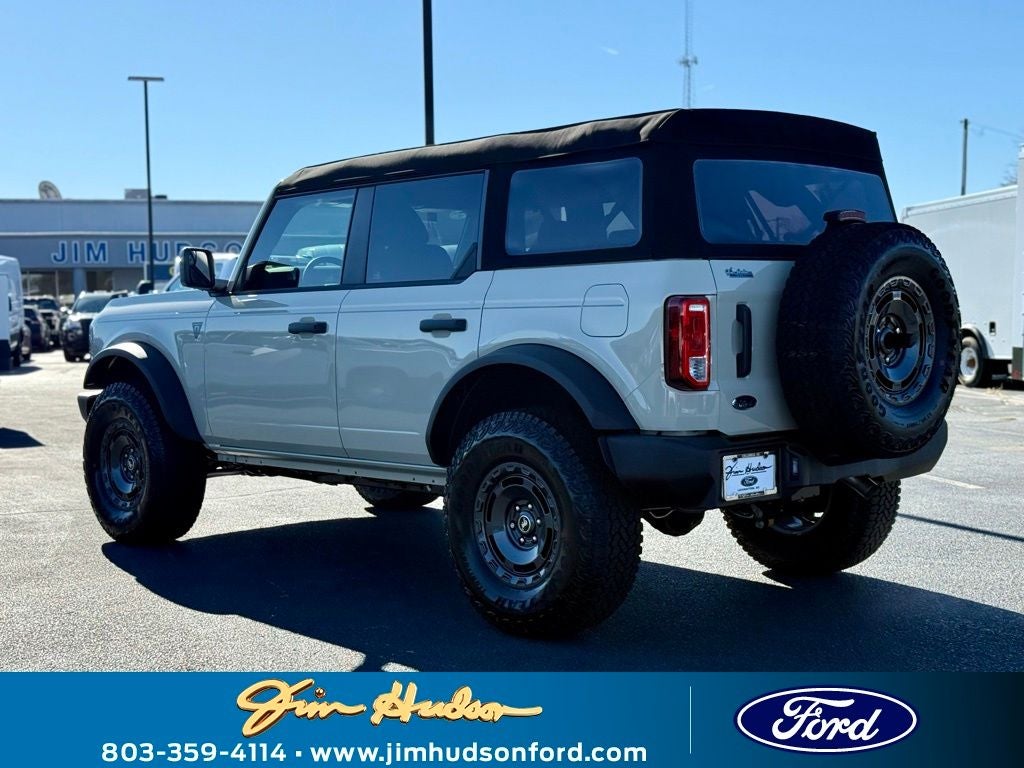 2025 Ford Bronco Base