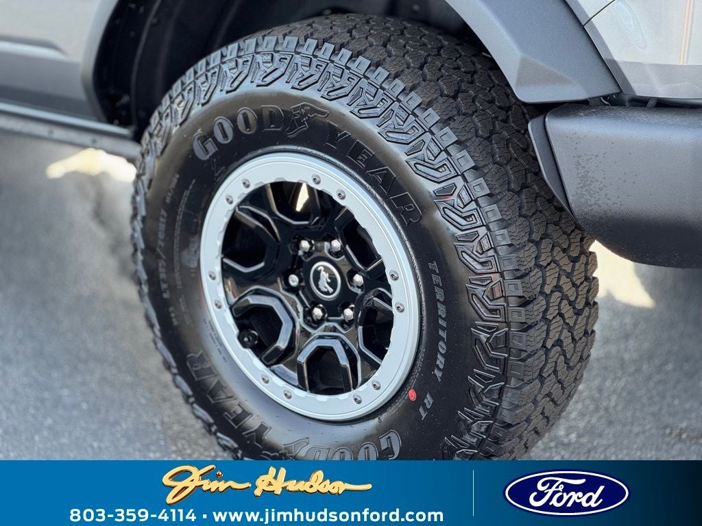 2025 Ford Bronco Base