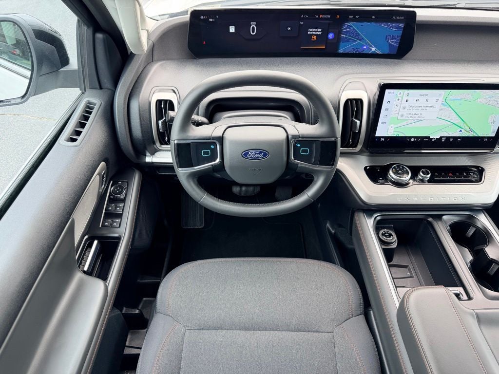 2025 Ford Expedition Max Active GOLD CERTIFIED NAVI 3RD ROW SEATING